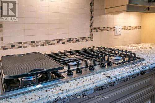 2 Bond Avenue, Toronto, ON - Indoor Photo Showing Kitchen