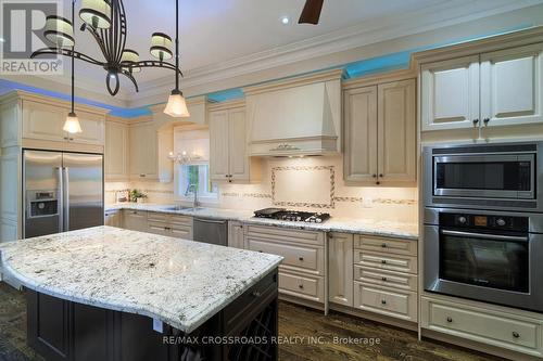 2 Bond Avenue, Toronto, ON - Indoor Photo Showing Kitchen With Upgraded Kitchen