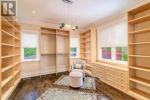 2 Bond Avenue, Toronto, ON - Indoor