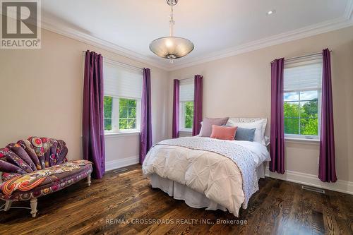 2 Bond Avenue, Toronto, ON - Indoor Photo Showing Bedroom
