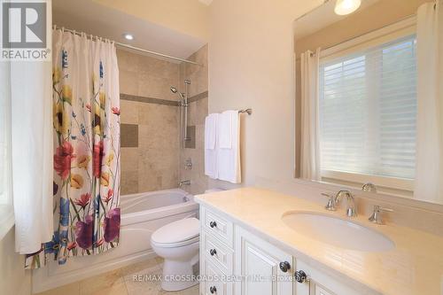 2 Bond Avenue, Toronto, ON - Indoor Photo Showing Bathroom