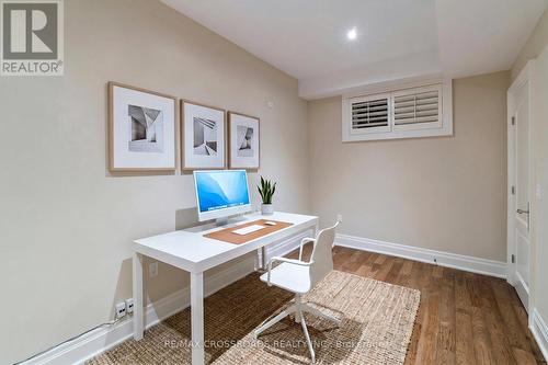 2 Bond Avenue, Toronto, ON - Indoor Photo Showing Office