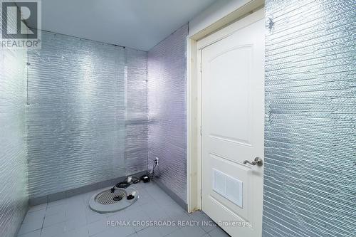 2 Bond Avenue, Toronto, ON - Indoor Photo Showing Bathroom