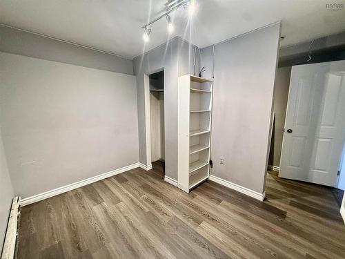 6 Beacon Street, Dartmouth, NS - Indoor Photo Showing Other Room