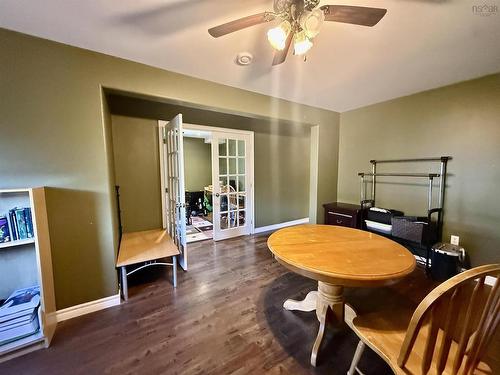 6 Beacon Street, Dartmouth, NS - Indoor