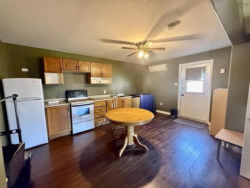 6 Beacon Street, Dartmouth, NS - Indoor Photo Showing Kitchen