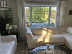46 INNISWOOD ( UPPER LEVEL) DRIVE Toronto, ON M1R 1E5