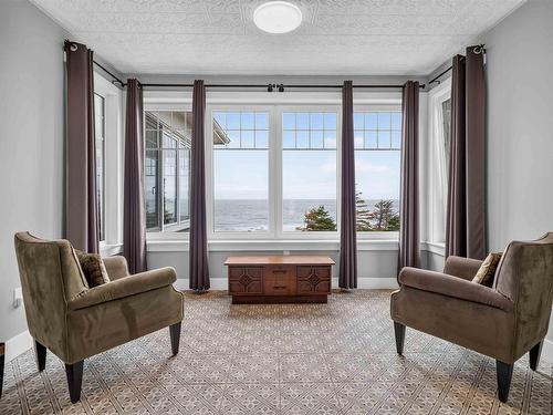 170 Edgewater Drive, White Point, NS - Indoor Photo Showing Living Room