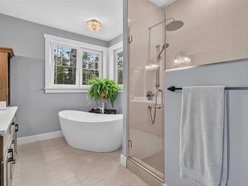 170 Edgewater Drive, White Point, NS - Indoor Photo Showing Bathroom