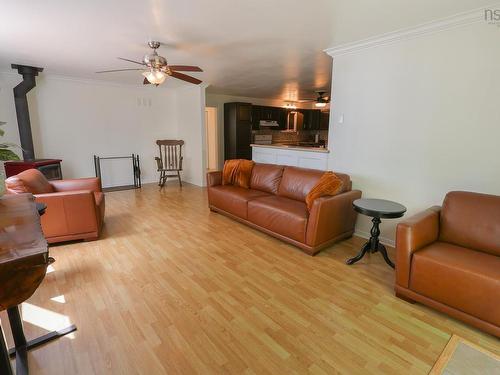 21 Lakeview Road, Hemford, NS - Indoor Photo Showing Living Room