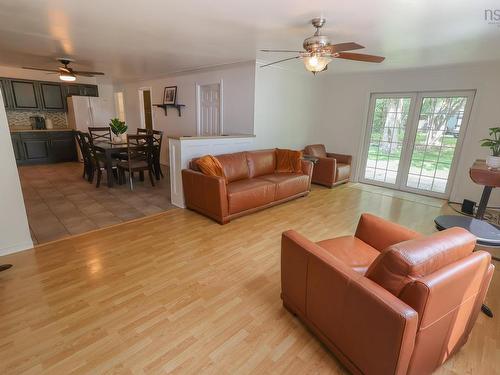 21 Lakeview Road, Hemford, NS - Indoor Photo Showing Living Room