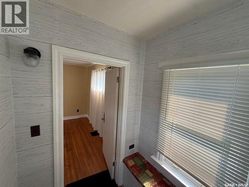 230 6Th Avenue W, Assiniboia, SK - Indoor