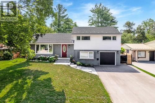 11 CASTLE DRIVE  Barrie, ON L4N 1P7