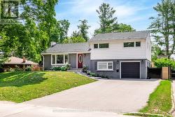 11 CASTLE DRIVE Barrie, ON L4N 1P7