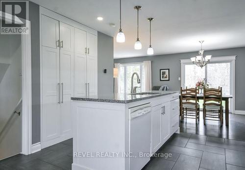 16 Sumac Crescent, Oro-Medonte, ON - Indoor Photo Showing Kitchen