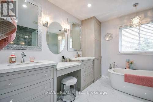 16 Sumac Crescent, Oro-Medonte, ON - Indoor Photo Showing Bathroom