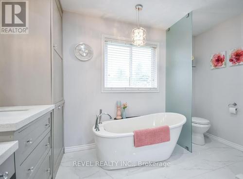 16 Sumac Crescent, Oro-Medonte, ON - Indoor Photo Showing Bathroom