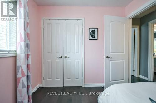 16 Sumac Crescent, Oro-Medonte, ON - Indoor Photo Showing Bedroom