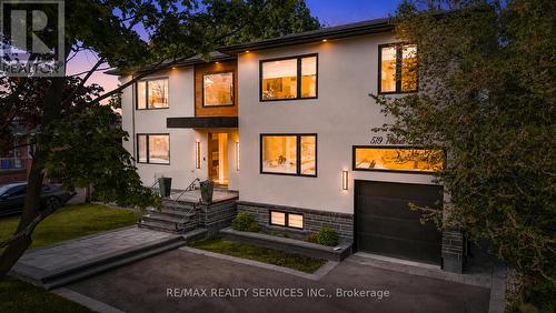 519 THIRD LINE  Oakville, ON L6L 4A8