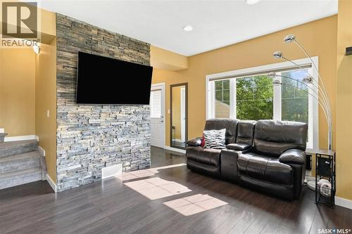32 215 Hampton Green, Saskatoon, SK - Indoor Photo Showing Living Room