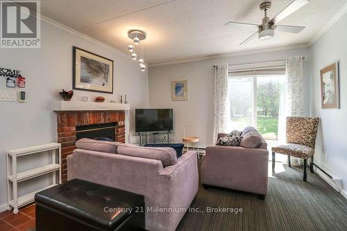 6 - 15 DAWSON DRIVE , Collingwood, Ontario L9Y 5B4 2