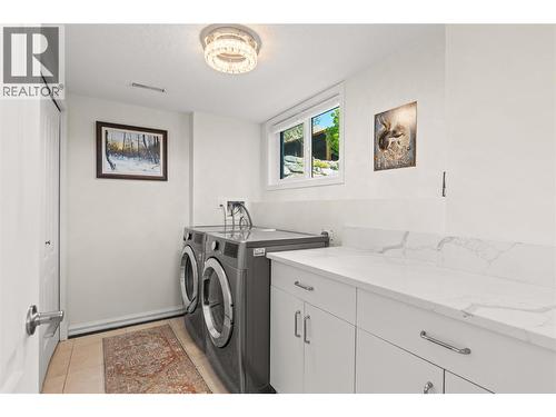759 Middleton Way, Coldstream, BC - Indoor Photo Showing Laundry Room