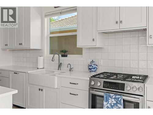 759 Middleton Way, Coldstream, BC - Indoor Photo Showing Kitchen With Upgraded Kitchen
