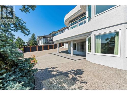 759 Middleton Way, Coldstream, BC - Outdoor