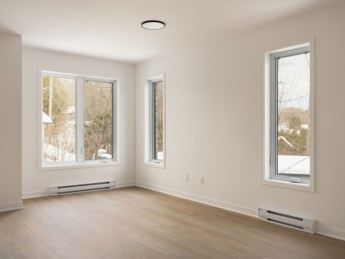 Chambre à coucher principale - 203-465 Rue Lafleur, Brownsburg-Chatham, QC - Indoor Photo Showing Other Room