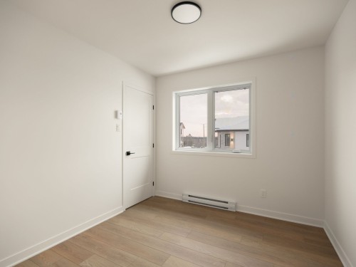 Chambre à coucher - 203-465 Rue Lafleur, Brownsburg-Chatham, QC - Indoor Photo Showing Other Room