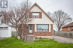12 CONISTON ROAD Toronto, ON M1L 2J7