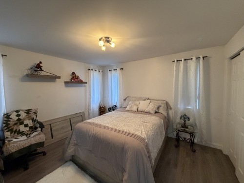 Chambre à coucher - 15 2E Avenue E., Paspébiac, QC - Indoor Photo Showing Bedroom