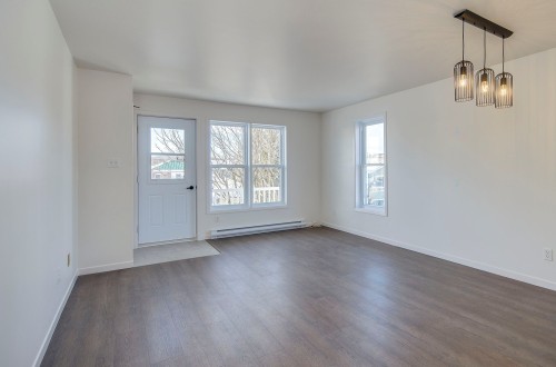 Vue d'ensemble - 22Z Rue Principale N., Sutton, QC - Indoor Photo Showing Other Room