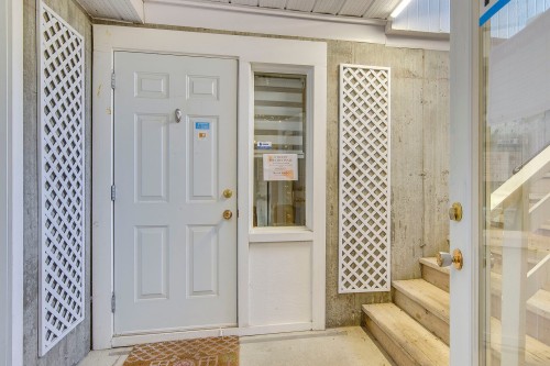 Entrée extérieure - 22Z Rue Principale N., Sutton, QC - Indoor