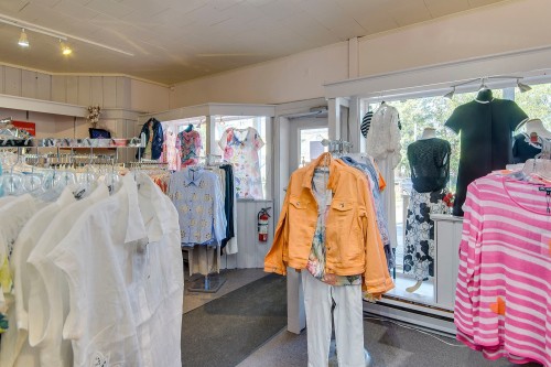Autre - 22Z Rue Principale N., Sutton, QC - Indoor With Storage