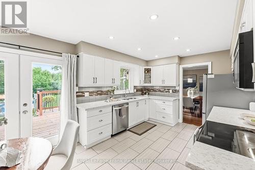 32 Jacobsen Boulevard, Scugog, ON - Indoor Photo Showing Kitchen