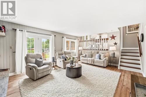 32 Jacobsen Boulevard, Scugog, ON - Indoor Photo Showing Living Room