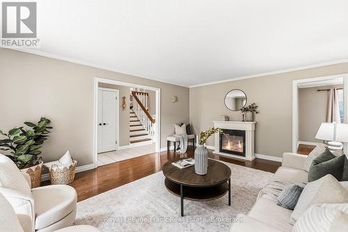 32 Jacobsen Boulevard, Scugog, ON - Indoor Photo Showing Living Room With Fireplace
