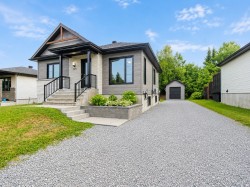 725 Rue des Sables  Sainte-Catherine-De-La-Jacques-Cartier, QC G3N 3C5