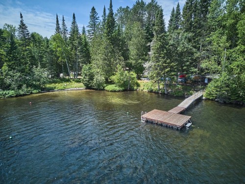 À proximité - Ch. Du Refuge, Lac-Supérieur, QC 