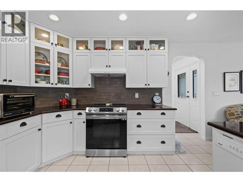 Kitchen - 3889 Gallaghers Grange, Kelowna, BC - Indoor Photo Showing Kitchen