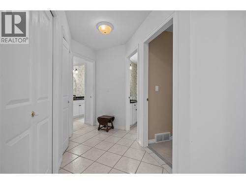 3889 Gallaghers Grange, Kelowna, BC - Indoor Photo Showing Other Room