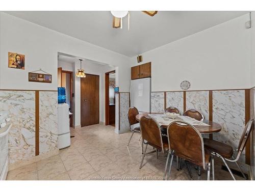 1663 Elsmere, Windsor, ON - Indoor