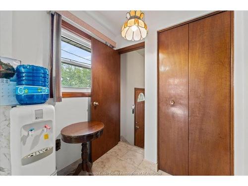 1663 Elsmere, Windsor, ON - Indoor Photo Showing Other Room