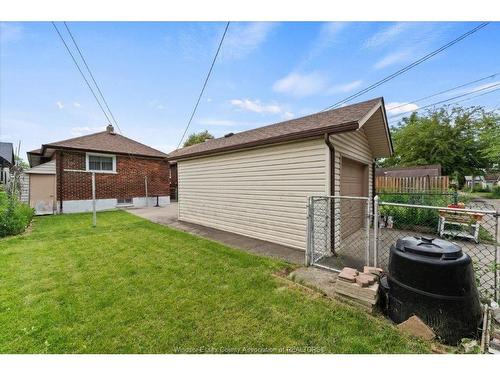 1663 Elsmere, Windsor, ON - Outdoor With Exterior