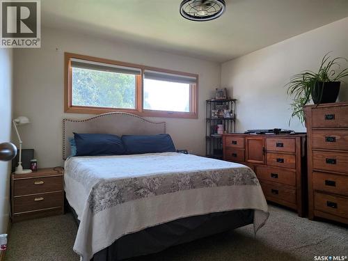 341 Allen Drive Sw, Swift Current, SK - Indoor Photo Showing Bedroom