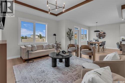 463 Traeger Close, Saskatoon, SK - Indoor Photo Showing Living Room