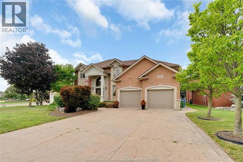 1585 Stoneybrook Crescent, Windsor, ON - Outdoor With Facade