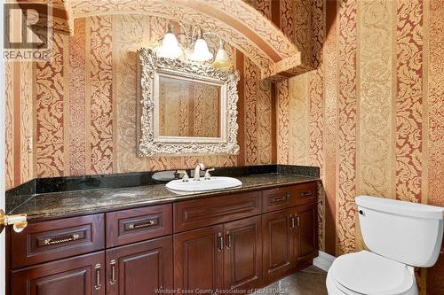 1585 Stoneybrook Crescent, Windsor, ON - Indoor Photo Showing Bathroom