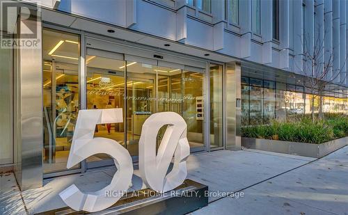 1011 - 50 MCCAUL STREET  Toronto, ON M5T 0B6